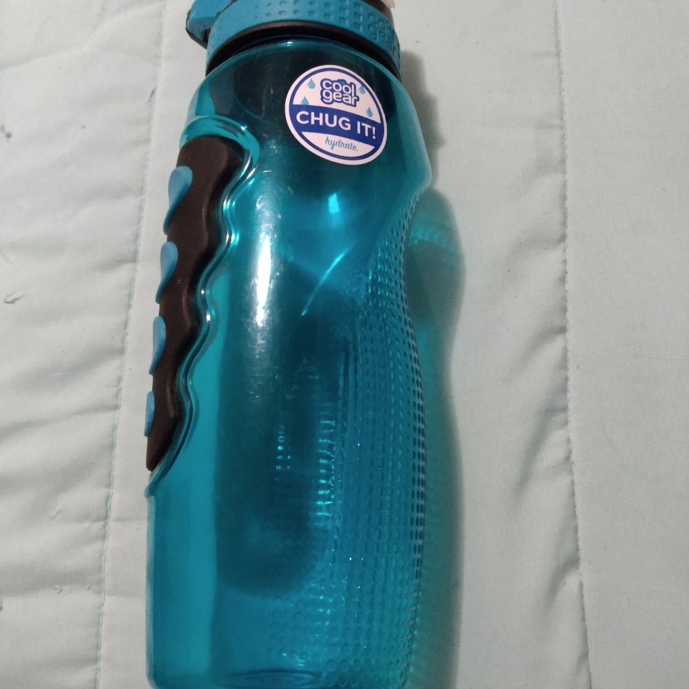 Blue chug it cool gear water bottle with lid